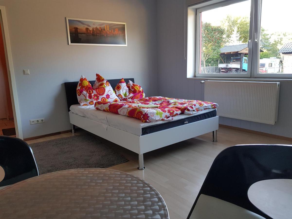 Zimmervermietung Zahn Baalberge Buitenkant foto